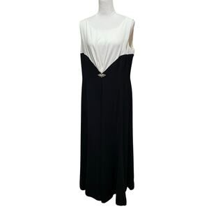 VINTAGE Reggio Black and White Full Length Dress Size 16 Sleeveless Formal